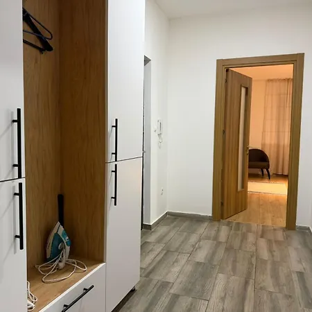 Es Apartment *